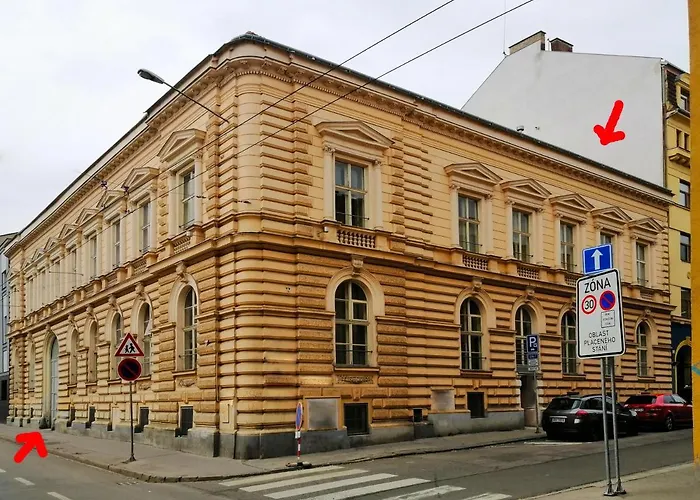 Luxury Design City Centre Apartment
