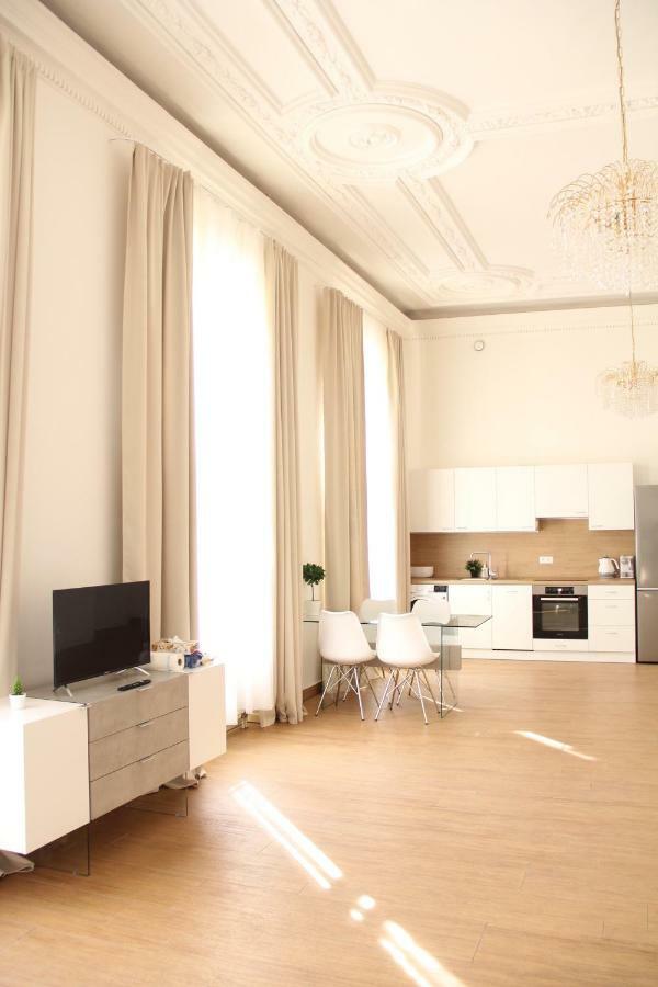 Luxury Design Centre Апартаменты
